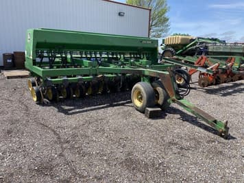 Main image John Deere 750